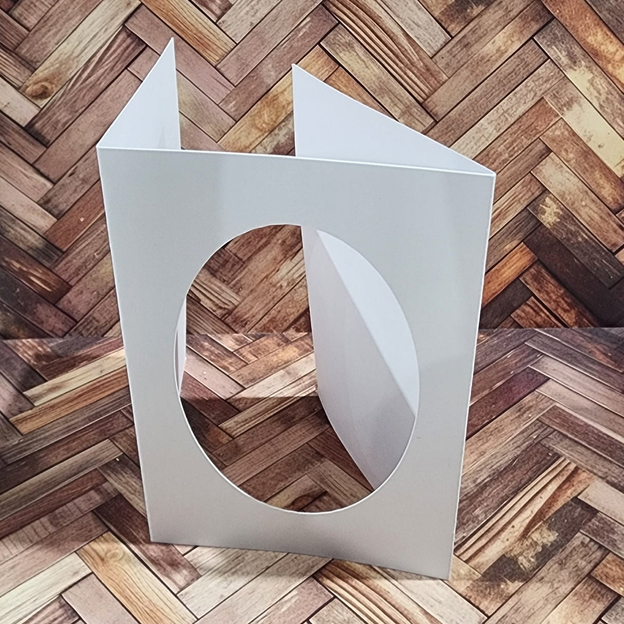 Oval Window Tri Fold White Card Bases - 105 x 148mm - 10 pieces 34599 - Paper Rose Studio