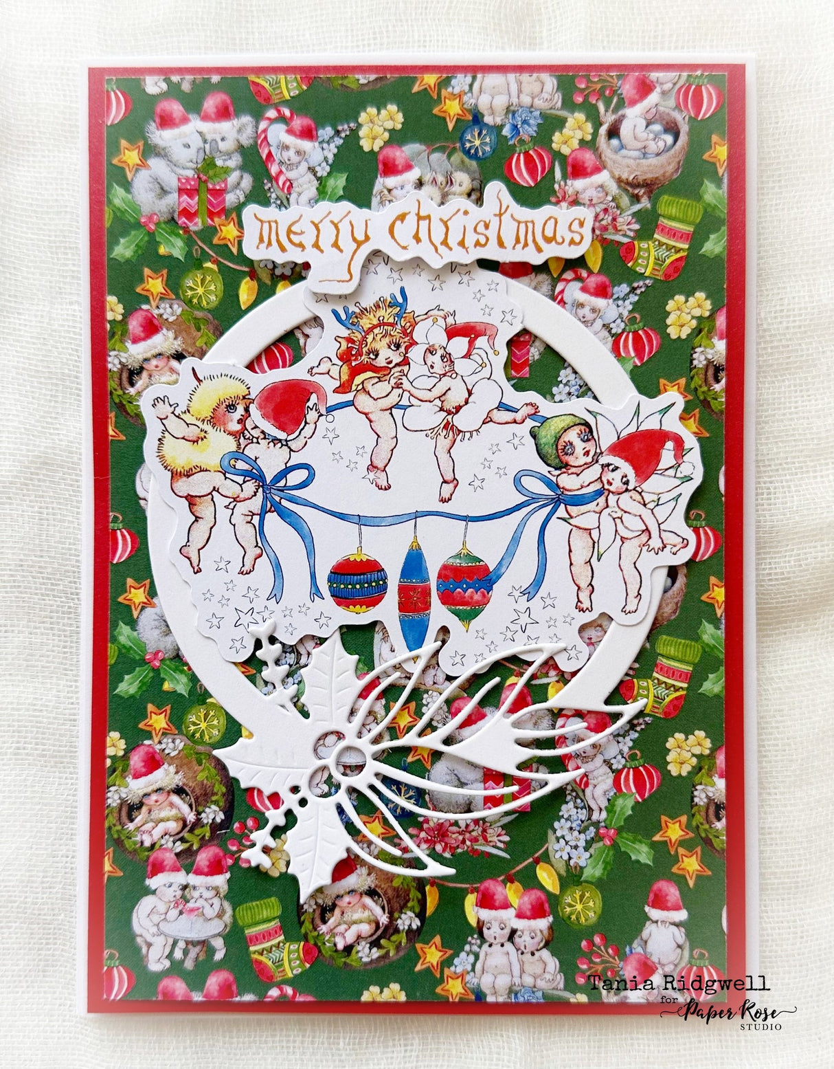 Aussie Christmas - Gum Leaves & Holly Circle Metal Cutting Die 27397 - Paper Rose Studio